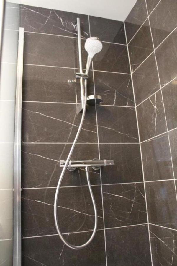 West Bay Familieappartement ميدل كيرك المظهر الخارجي الصورة