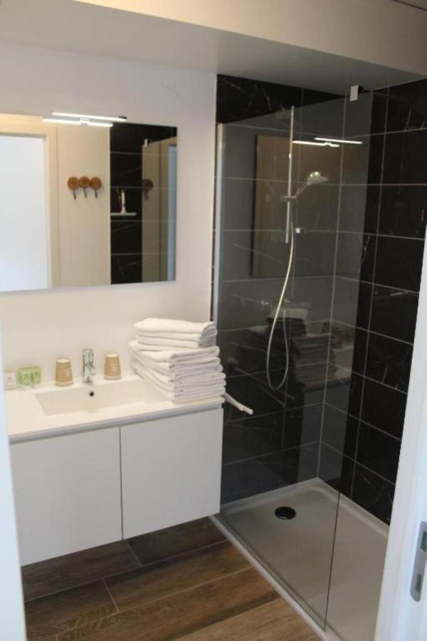 West Bay Familieappartement ميدل كيرك المظهر الخارجي الصورة